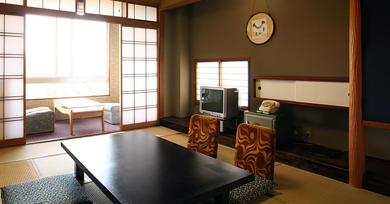 Hotel Ikaho Ginsui Shibukawa Экстерьер фото